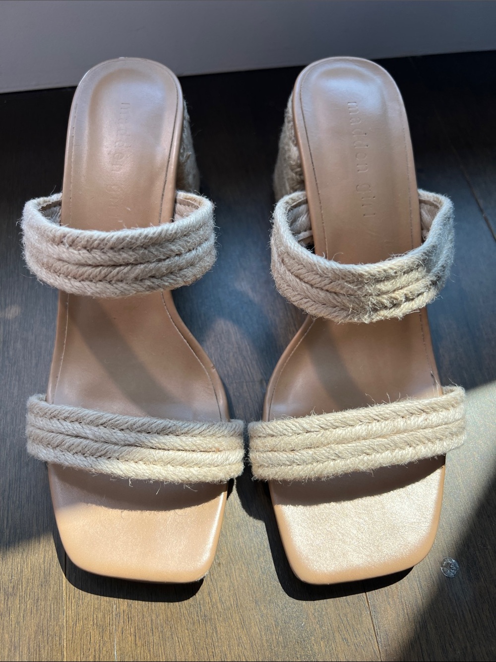 Madden Girl Sandals Womens 7.5M Manorr Slides Beige Open Toe Heels Espadrille
